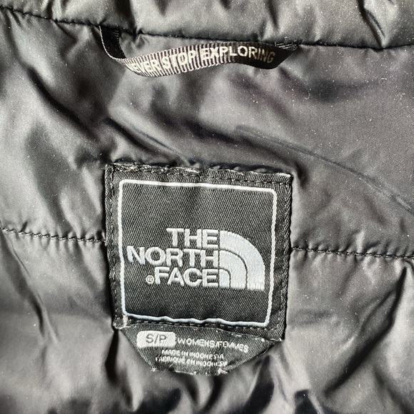 The North Face Womens HyVent Outdoor Jacket - Picture 7 of 8
